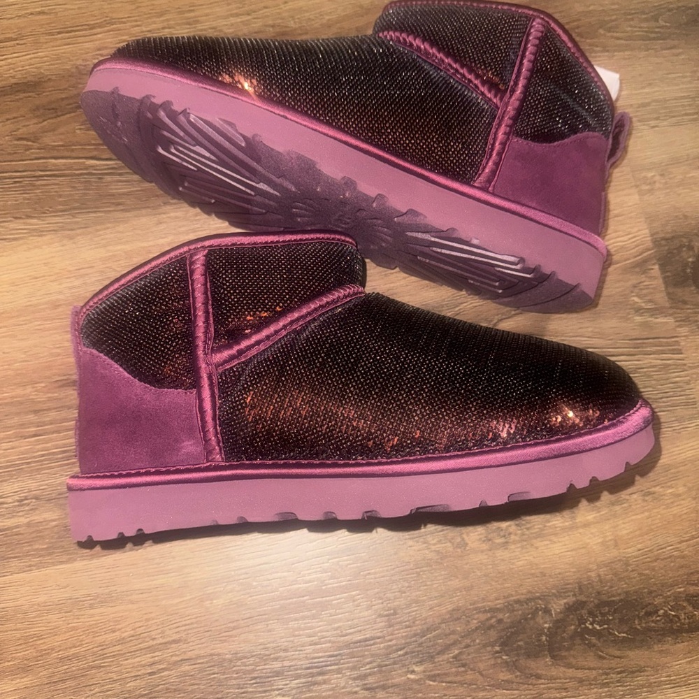 UGG classic ultra mini mirror ball grape color Cozy Slip-On Boots size 8
